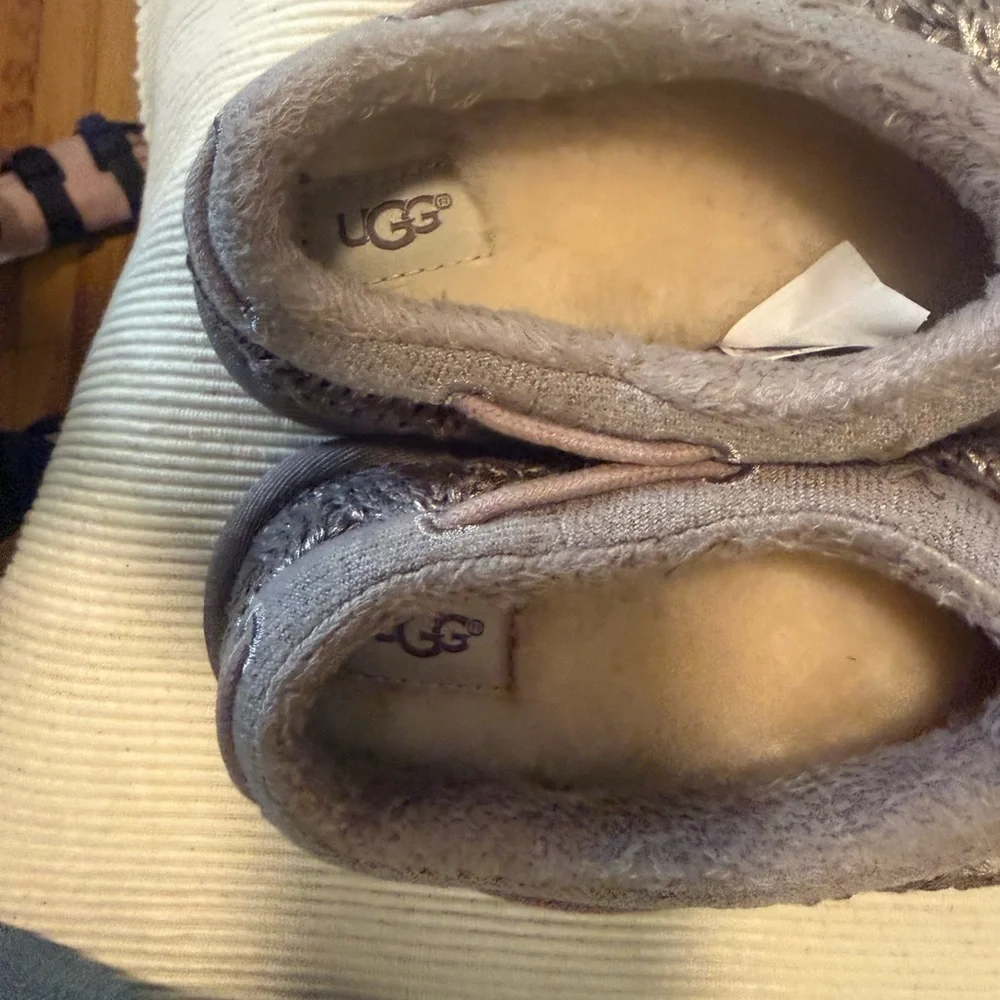 UGG Kids Knit Slippers Shearling Lined Gray Size Small 2–3